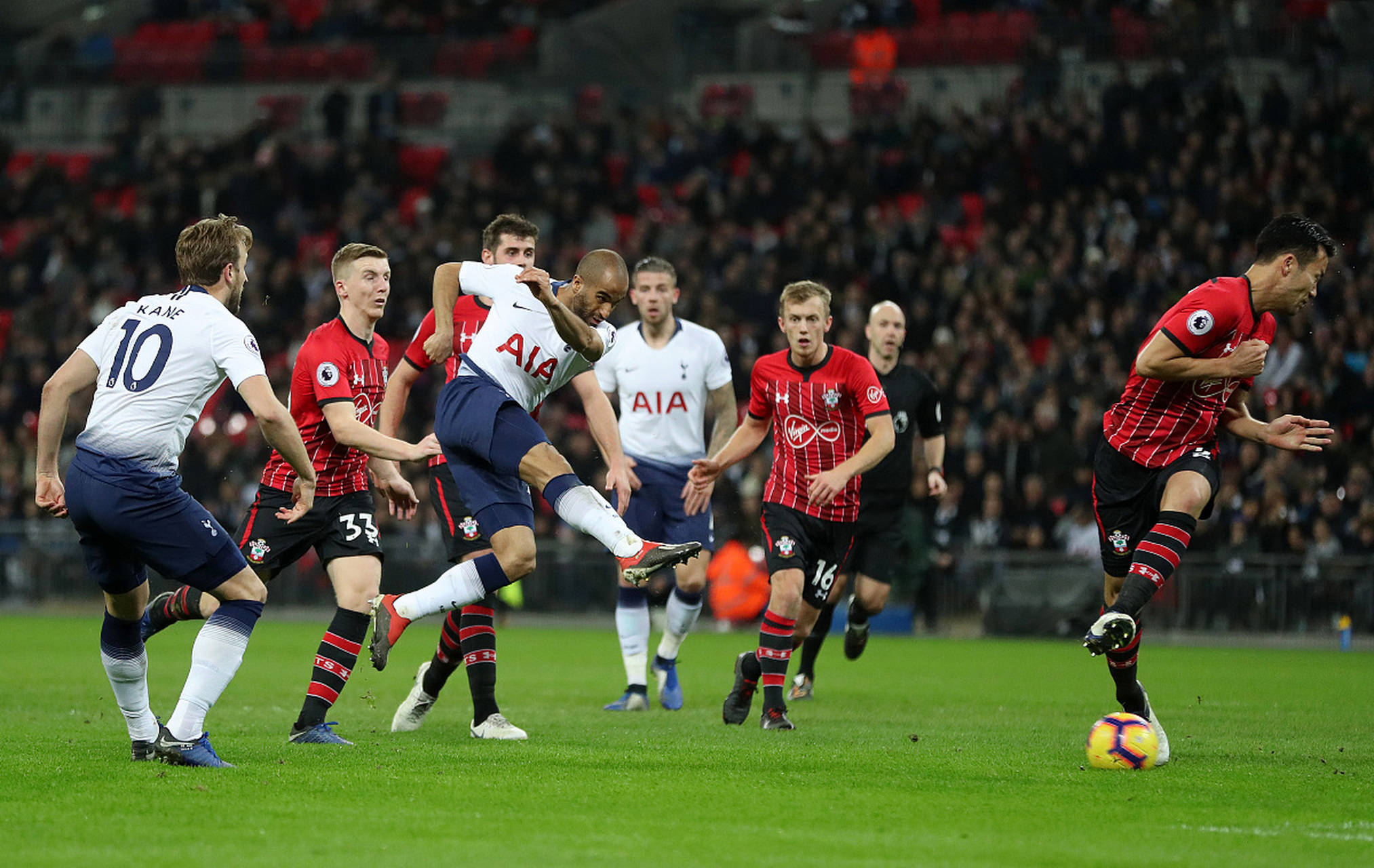 中黯然落幕 中黯然落幕
